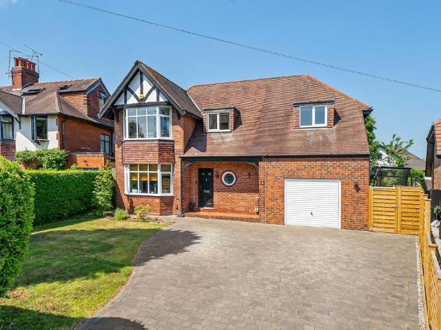 House for sale in Hookstone, Harrogate