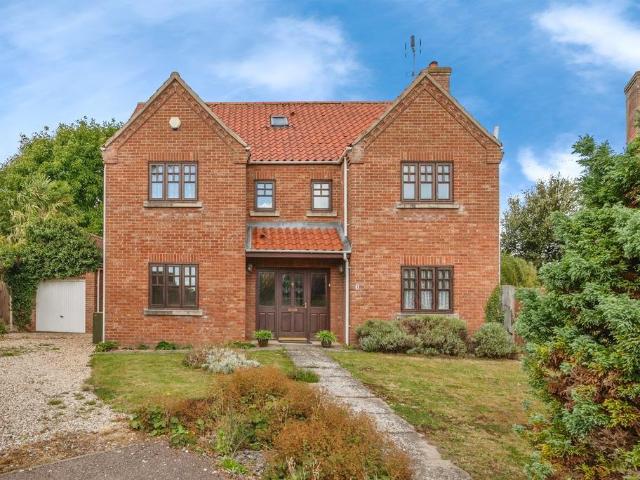 House for sale in Tuttington, Crostwick