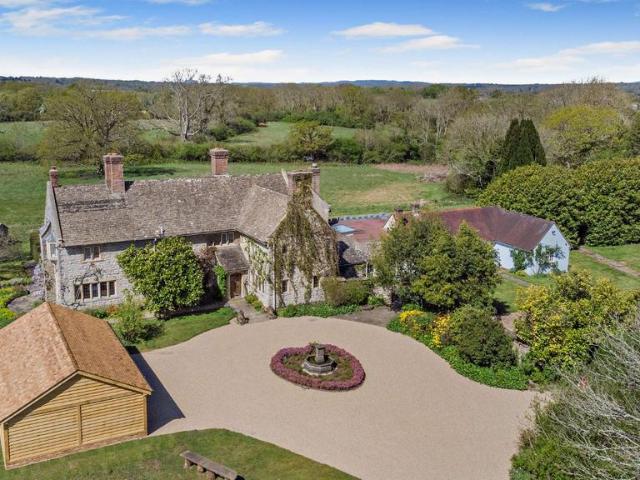 House for sale in Tower Hill, Horsham
