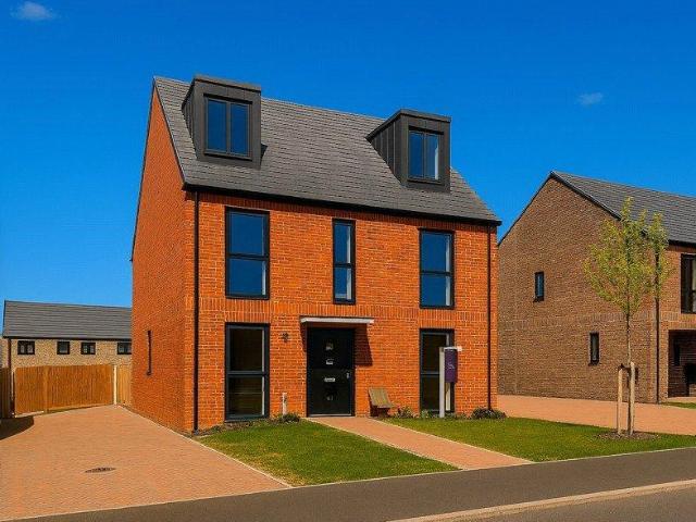 House for sale in Chipping Hill, Essex