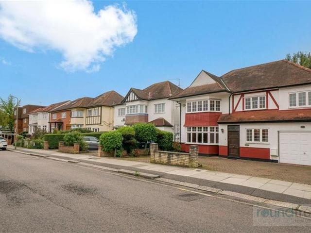 House for sale in Hendon Central, Greater London