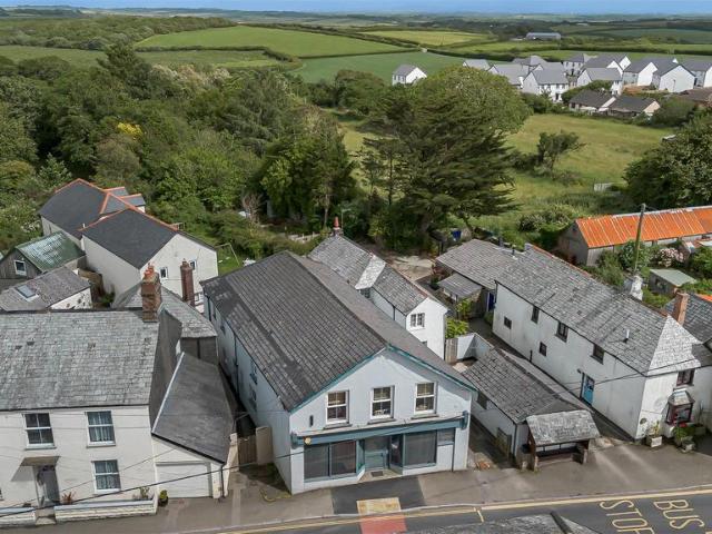 House for sale in Kilkhampton, Cornwall