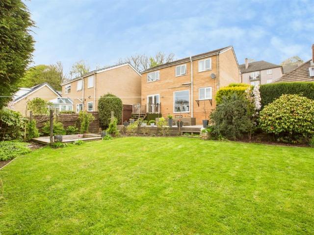 House for sale in Willowfield, Sowerby Bridge