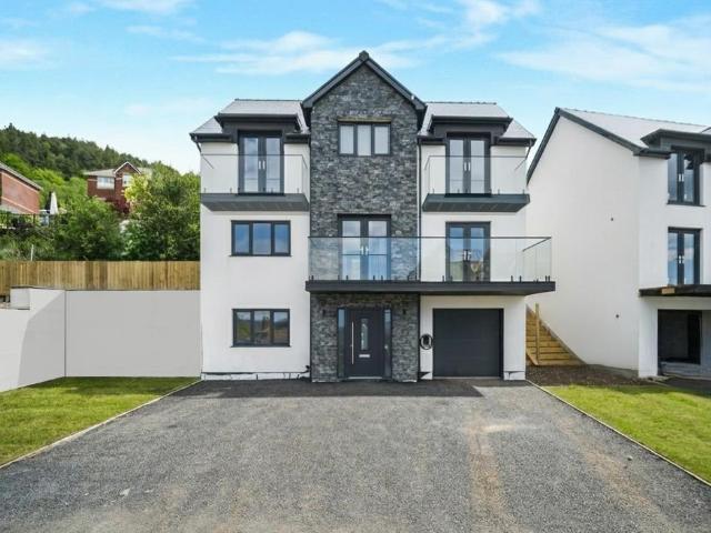 House for sale in Baglan