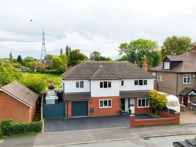 House for sale in Beaconside, Stafford