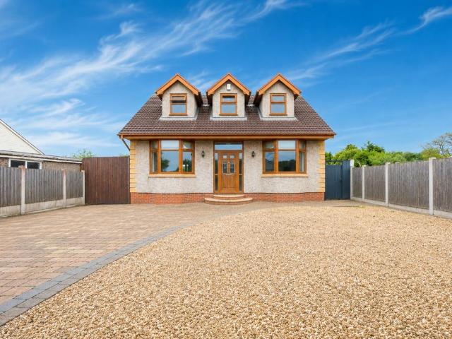 House for sale in Brown Edge, Roby Mill