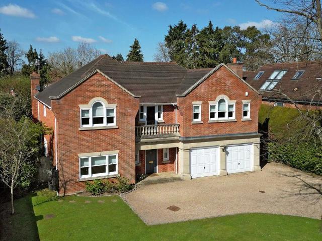 House for sale in Beaconsfield, Knotty Green