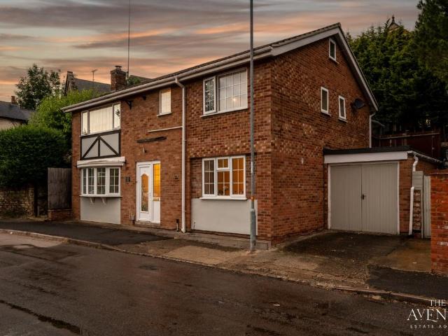 House for sale in Rushden