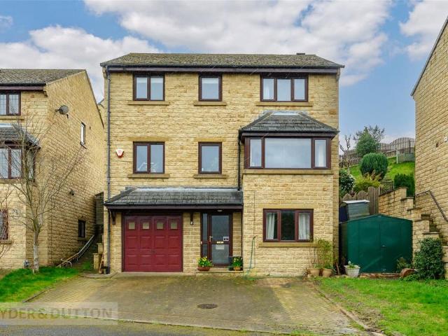 House for sale in Woodhouse, Brighouse