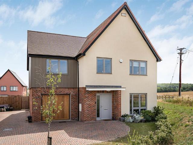House for sale in Chipping Hill, Essex