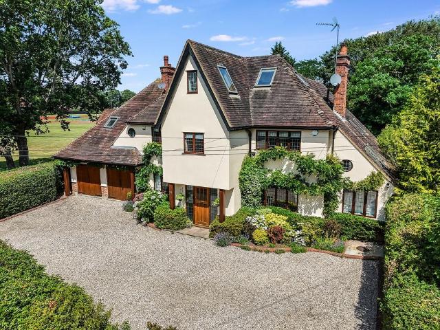House for sale in Navestock Side, Essex