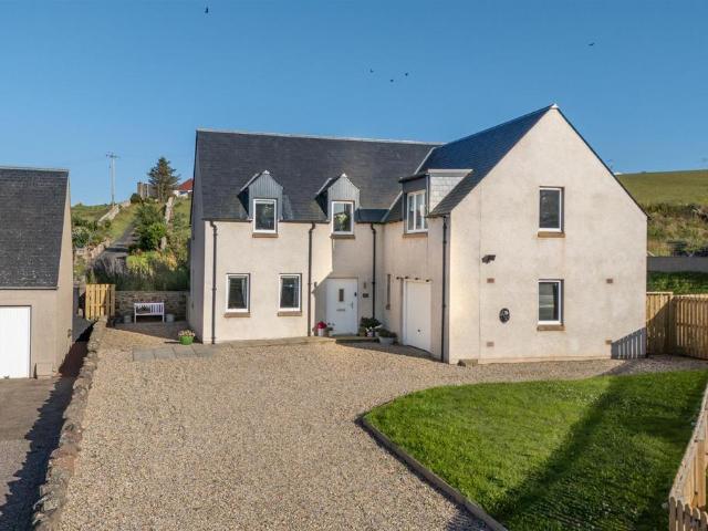 House for sale in Burnmouth, Scotland