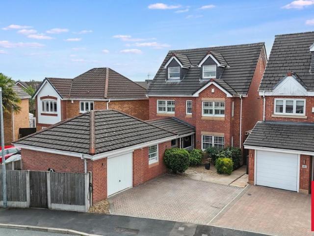 House for sale in Higher Irlam, Salford
