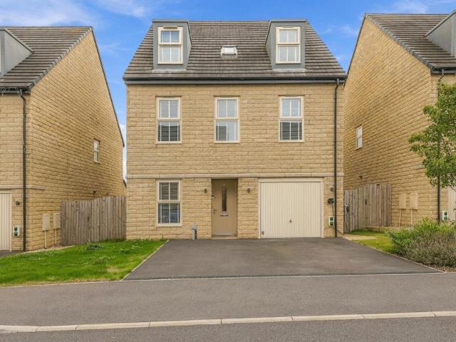 House for sale in Micklefield, Leeds