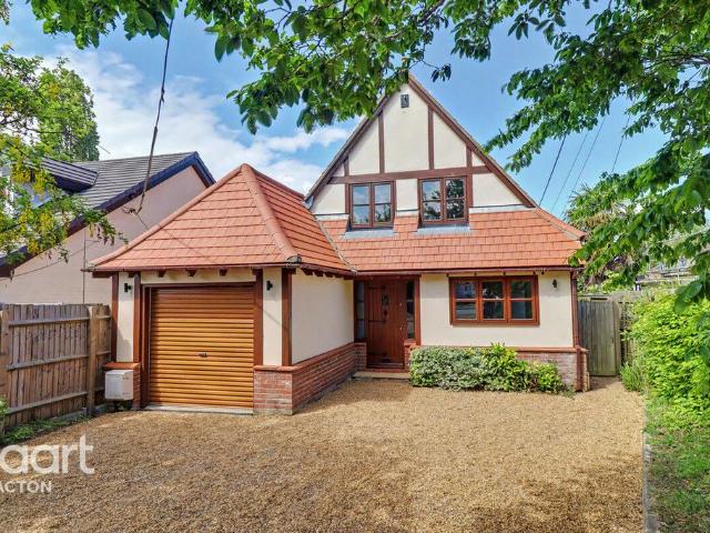 House for sale in Dale Hill, Essex