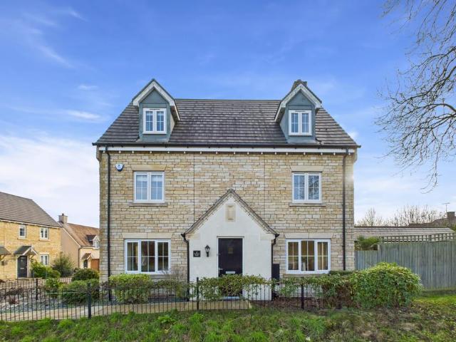 House for sale in Oundle