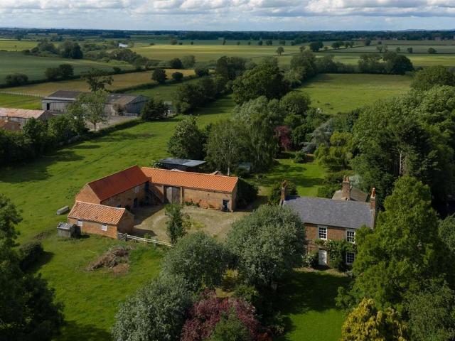House for sale in Lower Dunsforth, North Yorkshire