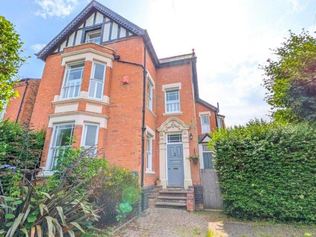 House for sale in Red Hill, Worcestershire