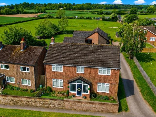 House for sale in Edlesborough, Buckinghamshire