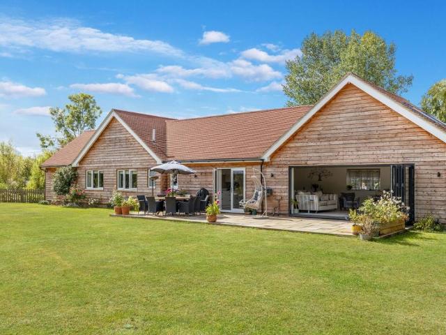 House for sale in Midway, Kent