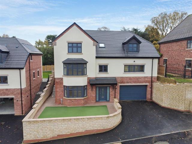 House for sale in Attenborough, East Midlands