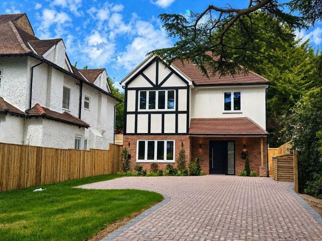 House for sale in London Borough of Croydon, Purley