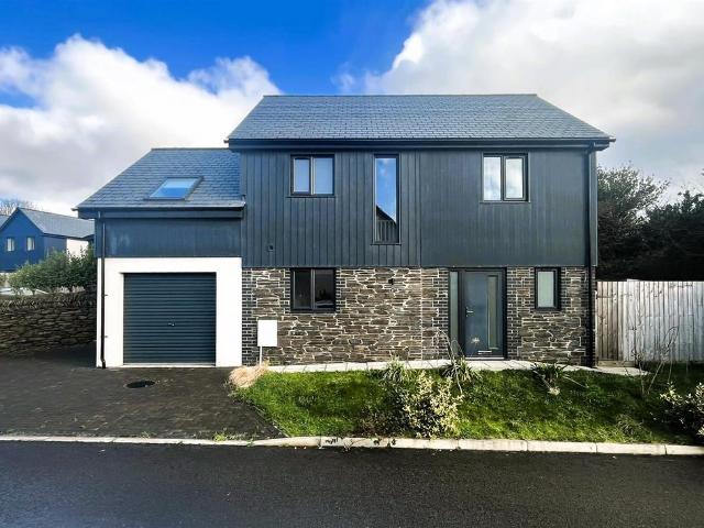 House for sale in Roseworthy, Cornwall