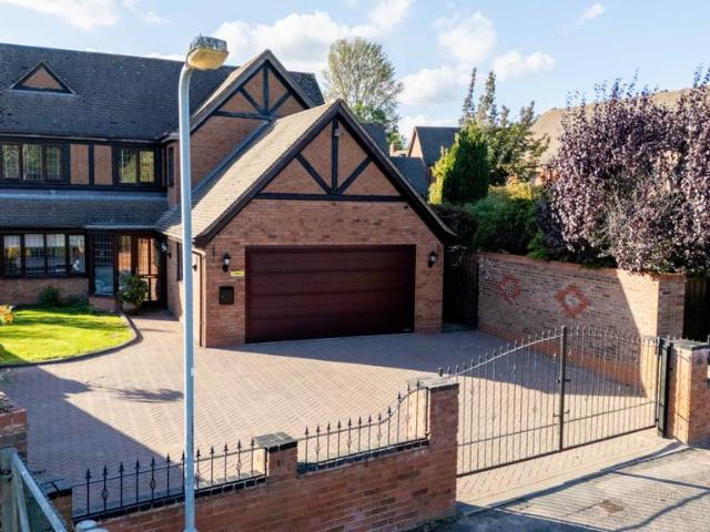 House for sale in Wylde Green, Birmingham