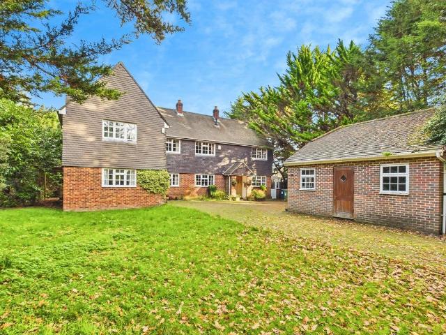 House for sale in Butlocks Heath, Helford