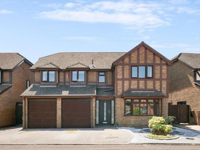 House for sale in Alder Hills, Poole
