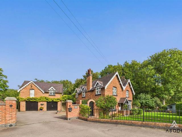 House for sale in Beamhurst, Staffordshire