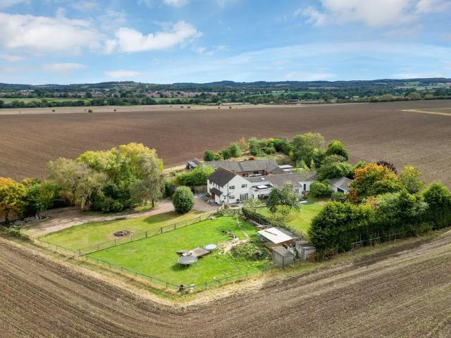House for sale in Shepshed, Elmfield