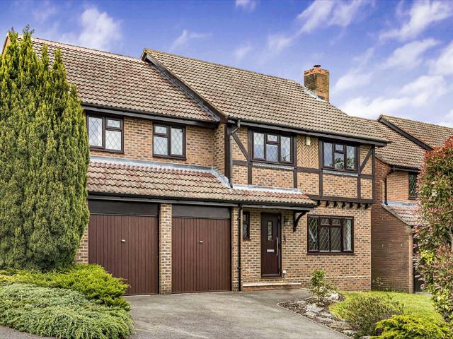 House for sale in Burghfield Common, West Berkshire