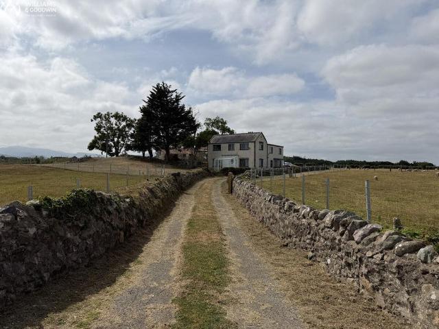 House for sale in Pentir, Wales