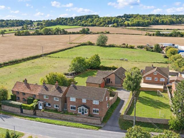 House for sale in Dagnall, Edlesborough