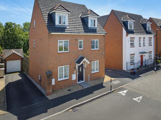 House for sale in Broadlands, Wales