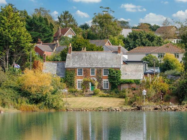 House for sale in Havenstreet and Ashey, Havenstreet