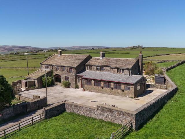 House for sale in Cullingworth, West Yorkshire