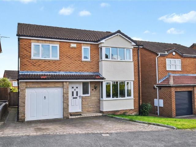 House for sale in West Ardsley, Tingley