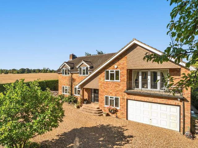 House for sale in Bovingdon Green, Dacorum
