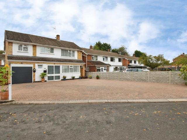 House for sale in Oadby, Leicestershire
