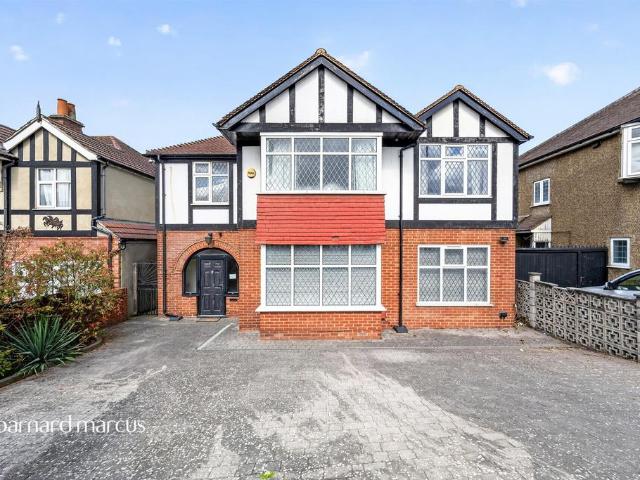 House for sale in Tolworth, Greater London