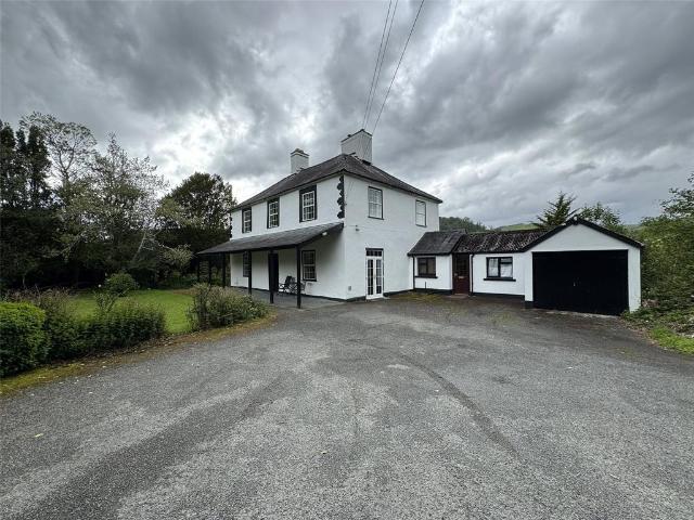 House for sale in Cemmaes, Wales
