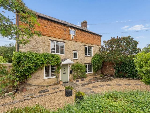 House for sale in Sherington