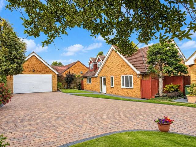 House for sale in Stotfold, Central Bedfordshire