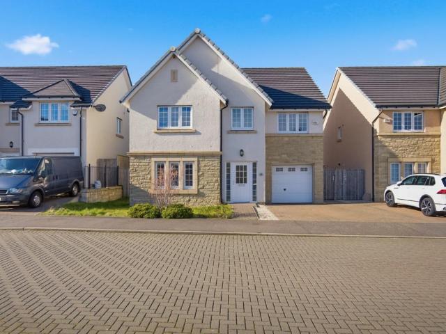 House for sale in Loanhead, Scotland