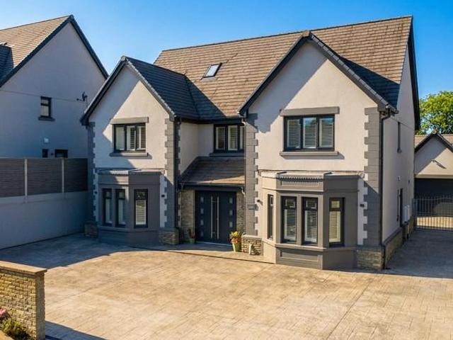 House for sale in Waunarlwydd, Wales