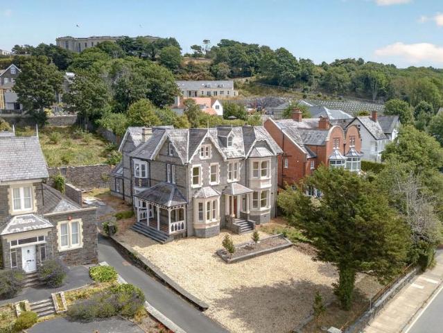 House for sale in Waun Fawr, Wales