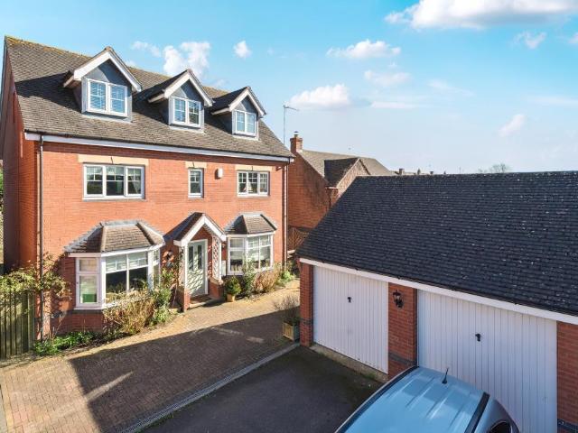 House for sale in Evershot, Oxfordshire