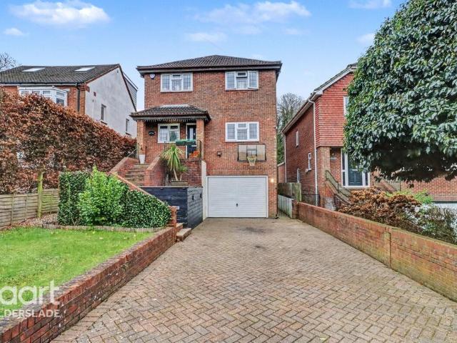 House for sale in Chatham